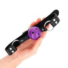 KINK - BOLA RESPIRÁVEL 4 CM MORDAÇA COM REBITE DUPLO ROXO 62,5 x 2,5 CM AJUSTÁVEL 42-58 CM - Sexshoptuga  Sexshoptuga 