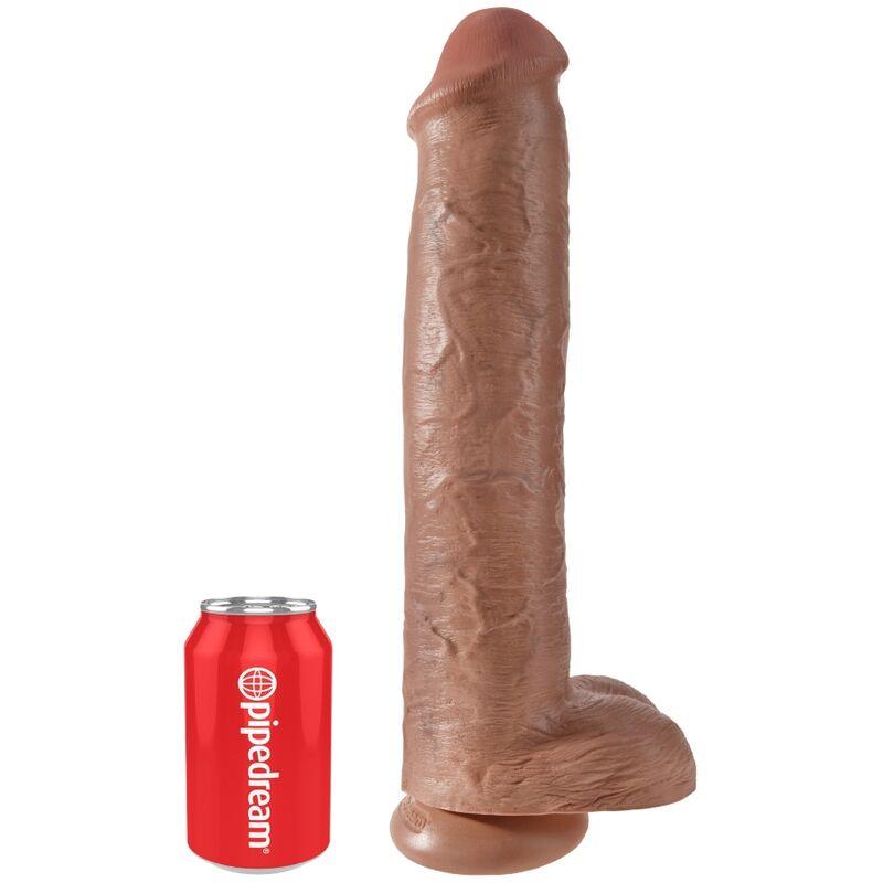 KING COCK - PÊNIS REALÍSTICO COM BOLAS 34.2 CM CARAMELO - Sexshoptuga 