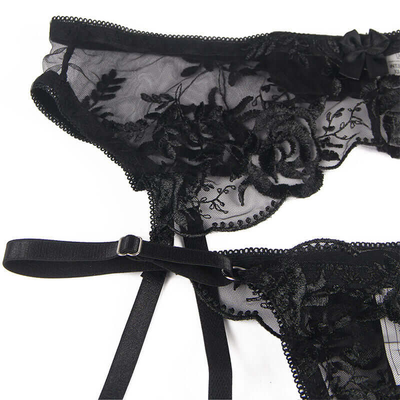 SUBBLIME - CONJUNTO DE 3 PEAS SUTI + TANGA + LIGA ESTAMPADO FLORAL PRETO S/M Sexshoptuga 