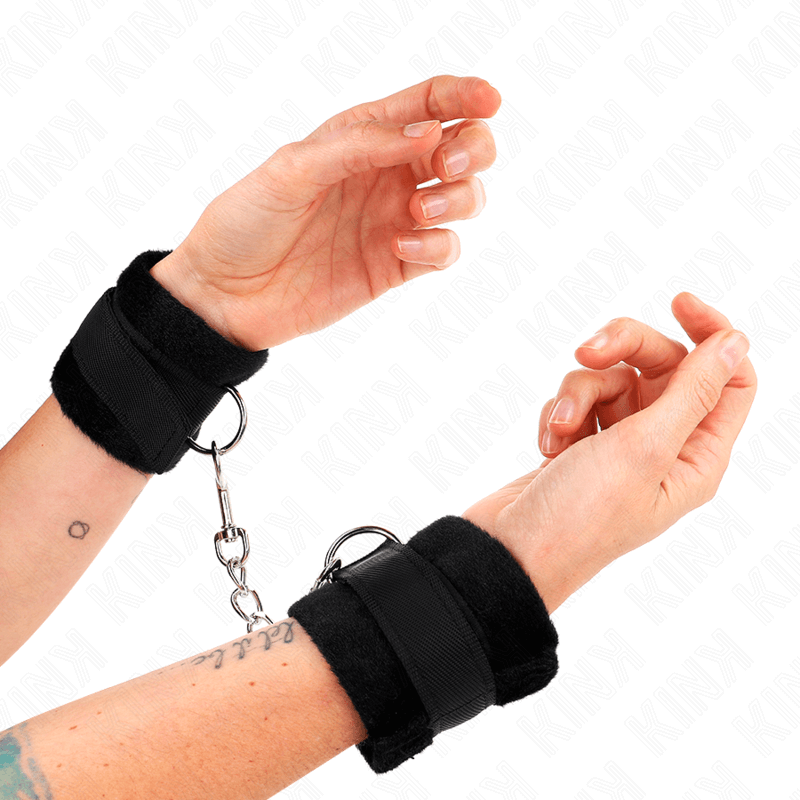 KINK - BLACK BEGINNER LEATHER HANDCUFFS 30 X 7 CM