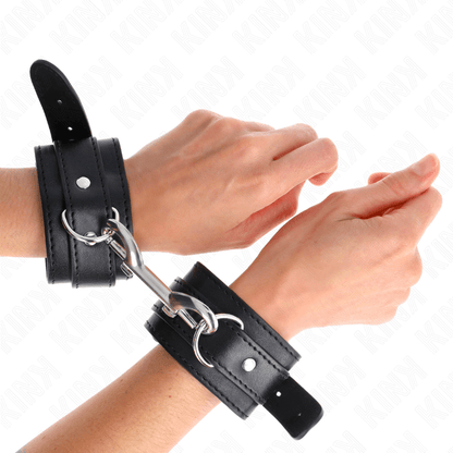 KINK - WRIST RESTRAINTS - BLACK ADJUSTABLE SINGLE RIVET LINE 17-28 CM X 5 CM