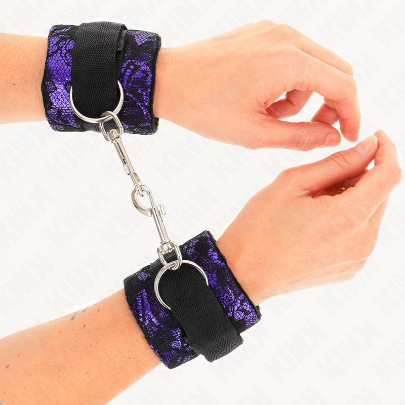 KINK - PUNHOS DE RENDA DE VELUDO CURTO E BIND DE NYLON ROXO / PRETO 23 X 6,5 CM Sexshoptuga 