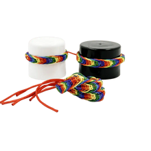 PRIDE - PULSEIRA DE FIOS TRANADOS COM BANDEIRA LGBT - Sexshoptuga  Sexshoptuga 